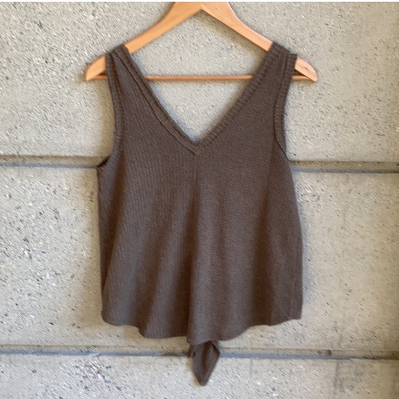 Sienna Sky Knit Top w/ Knot - Picture 2 of 4